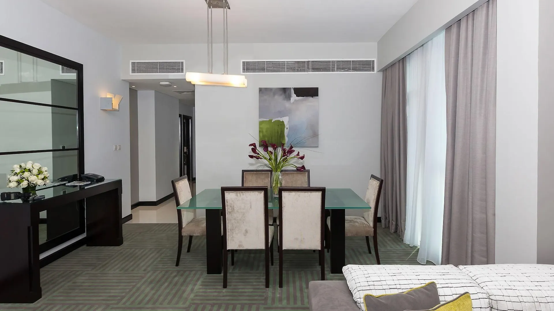 Flora Creek Deluxe Hotel Apartments, Dubai 4*,